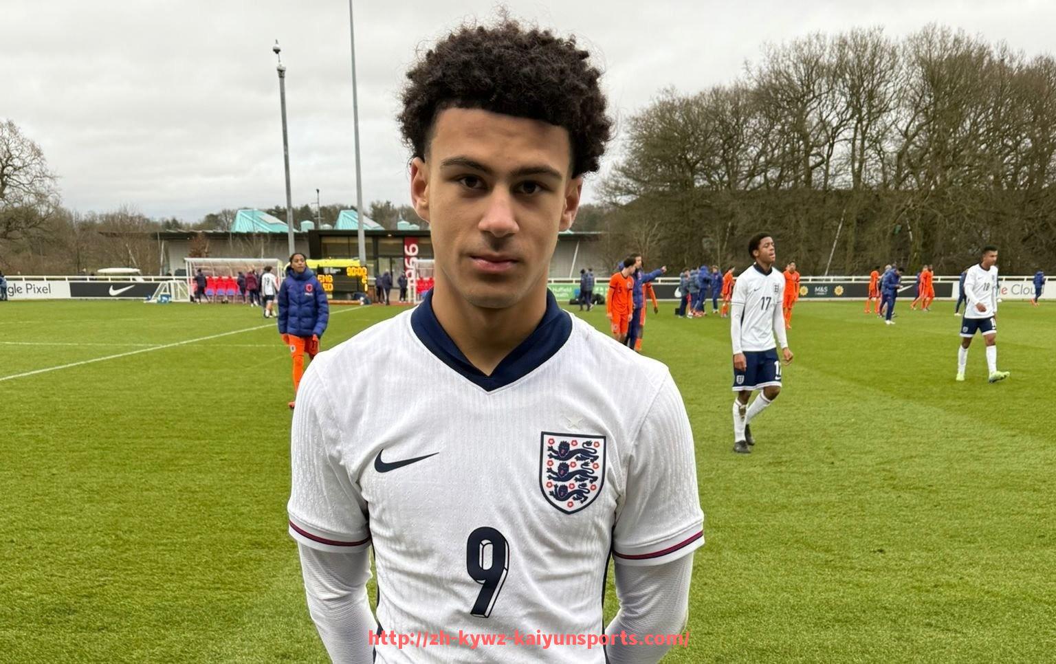 ky开云-英超球队水晶宫的官方网站与球迷资源介绍